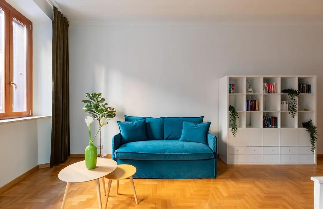 Iflat Spanish Steps Blue Apartment-1